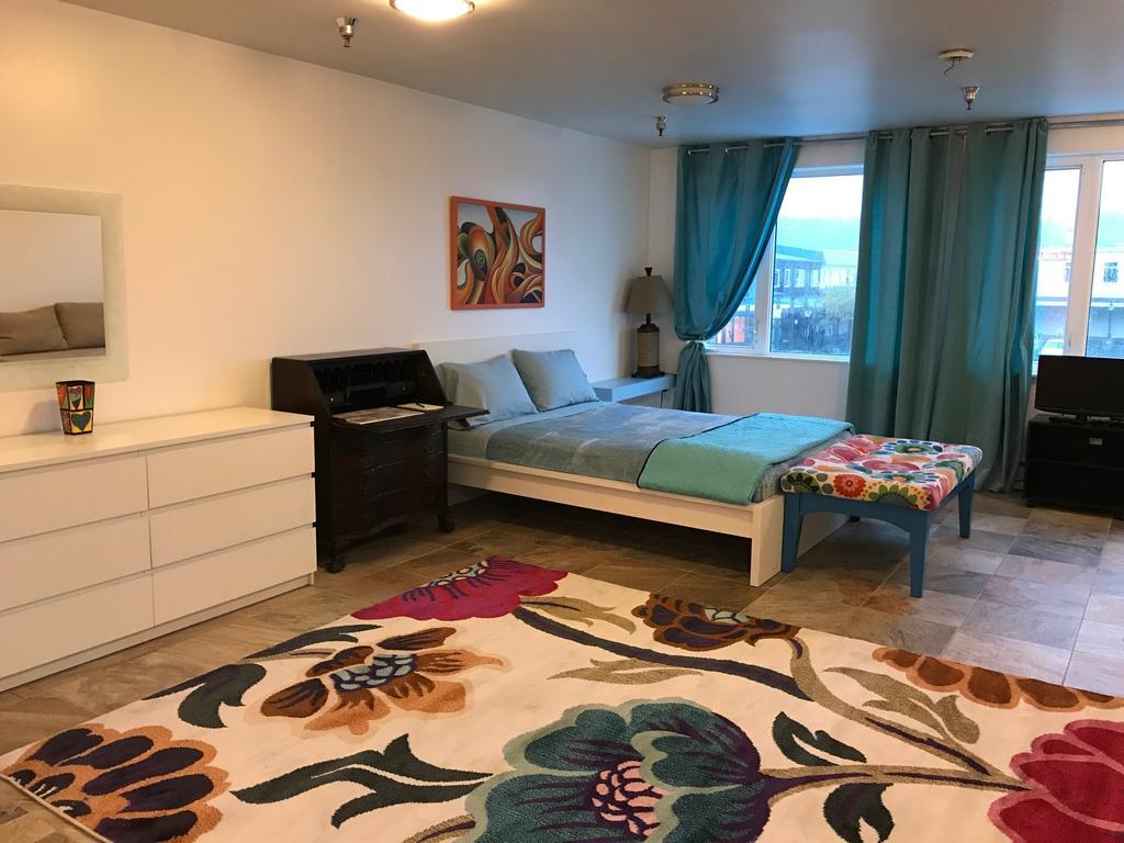 Aquamarine Suites Кодиак Экстерьер фото